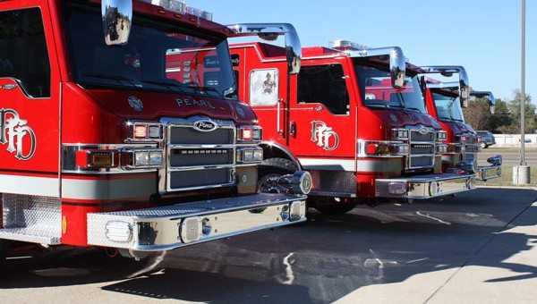 Pearl Fire Department Orders Pierce Aerial and Pumpers.