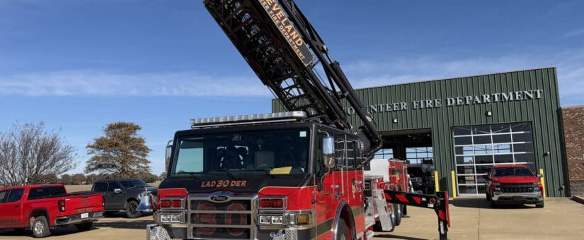 Pierce Velocity 100′ Ascendant Aerial Tower to Cleveland Volunteer Fire Department