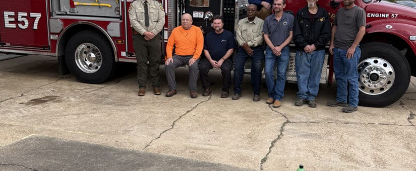 Pierce BX Commercial Pumper to Holcomb Fire Department